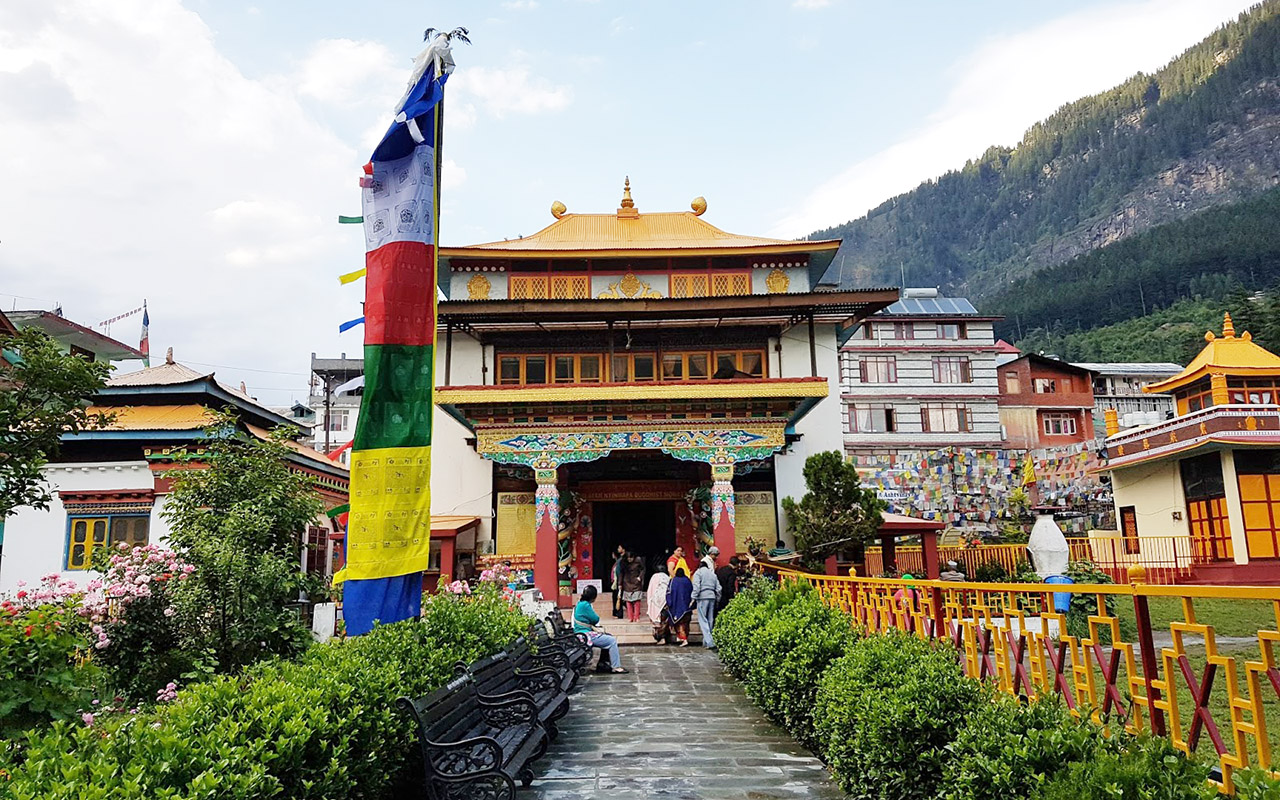 Asian Wonders: Ancient Temples, Stunning Landscapes, and Vibrant Cultures